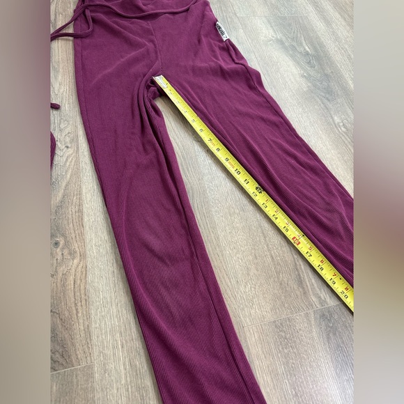 Gymshark jogger Slounge Ribbon Ribbed Leggings Dark Ruby Marl Sz M (fits like S) - Picture 3 of 11